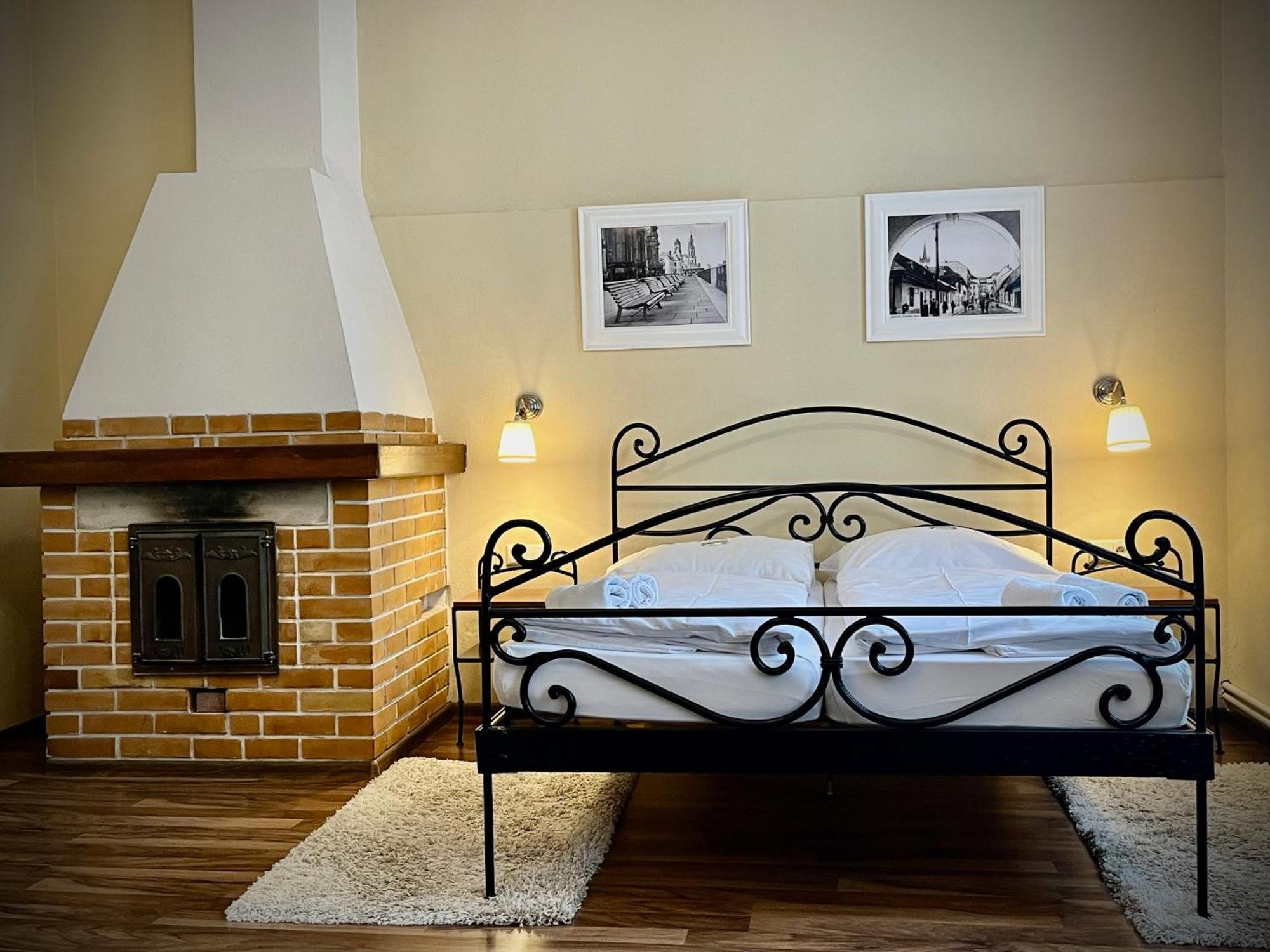 Antonio Old Town Residence 普雷绍夫 外观 照片